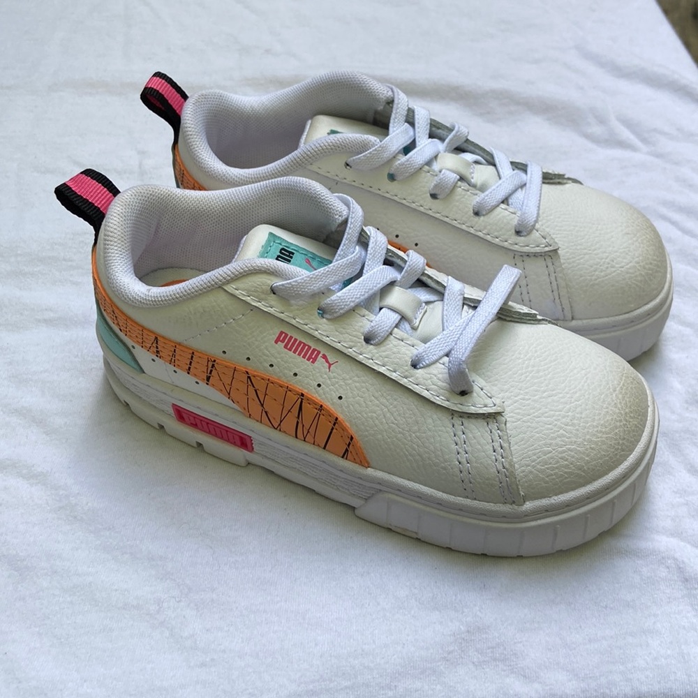 Brand New Girl’s Pumas